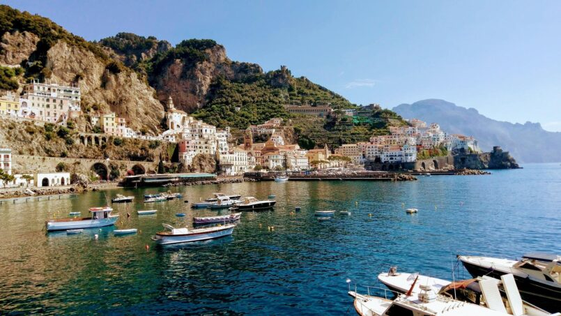 Amalfi Coast apartments for rent. Discover Unesco site